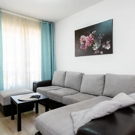 Cozy And Functional Business One-bedroom